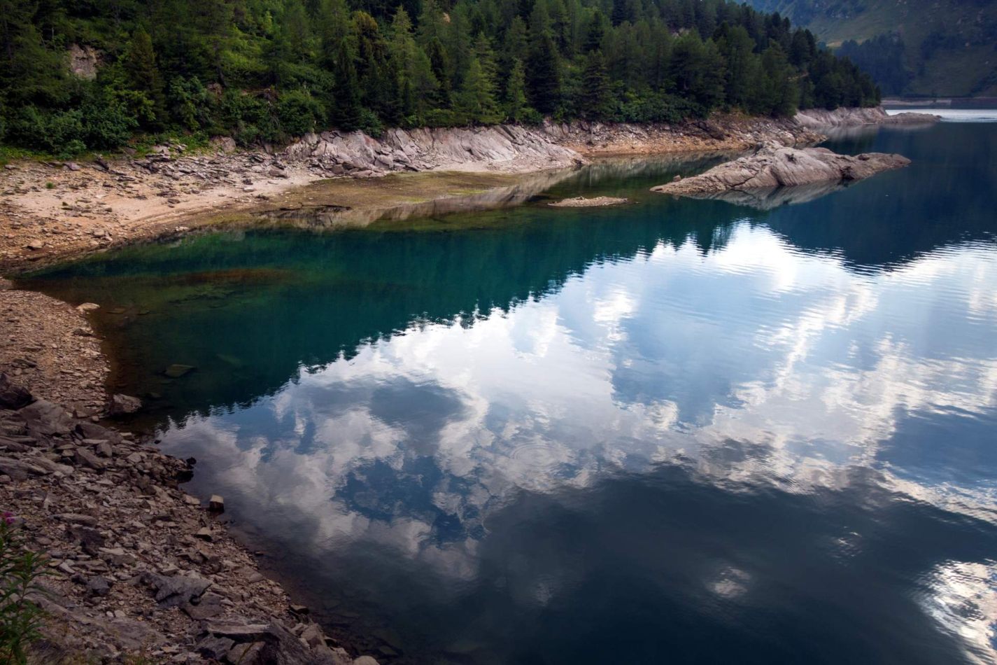 Storvandre: Ritom Lake