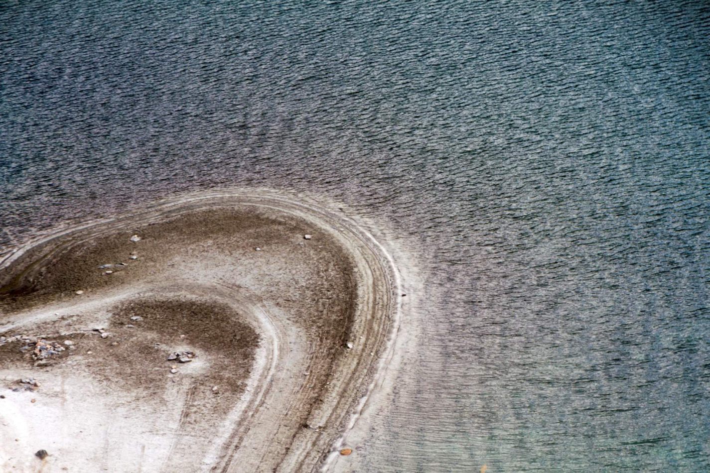 Storvandre: Ritom Lake