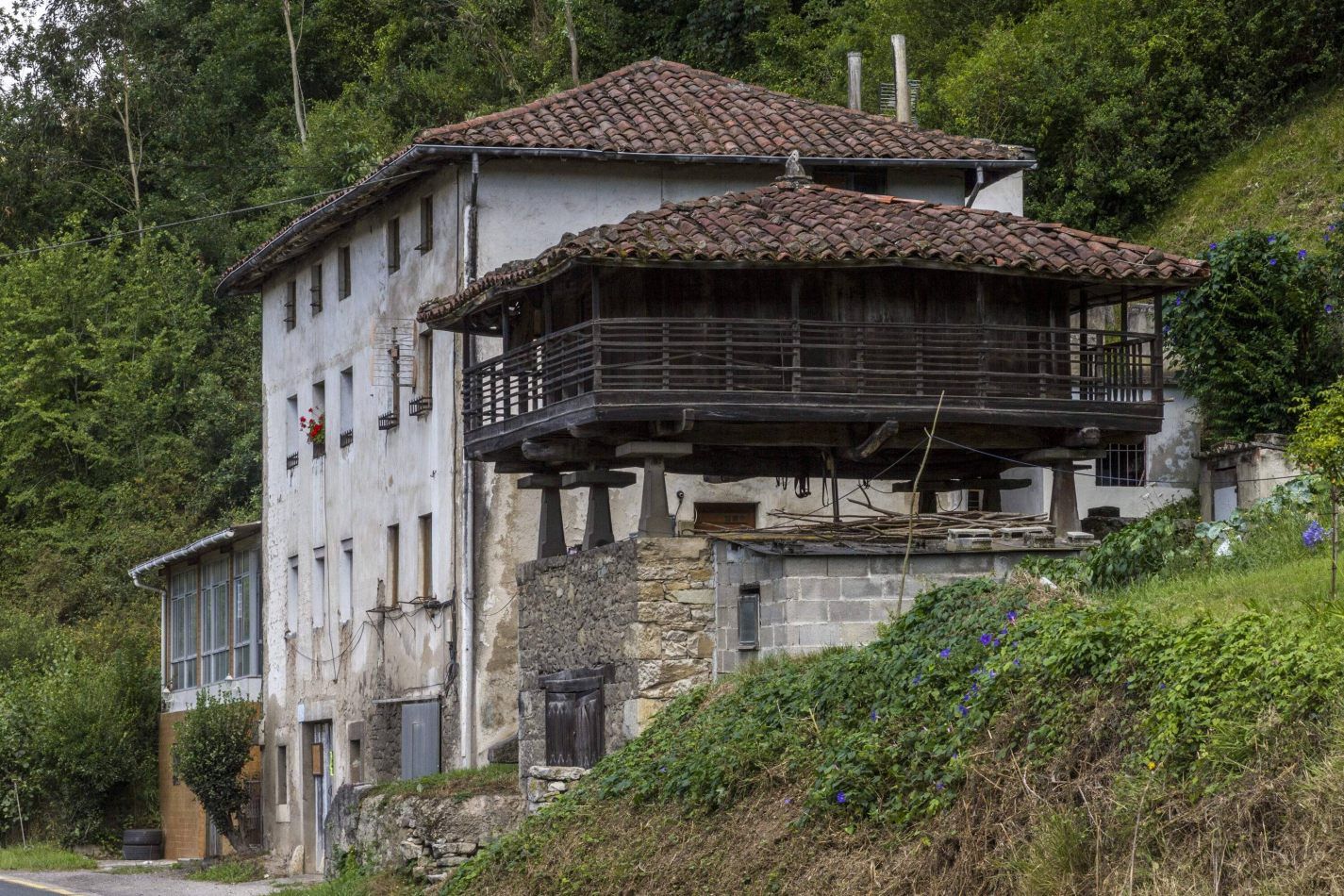 Storvandre: Horreos de Las Folgueras