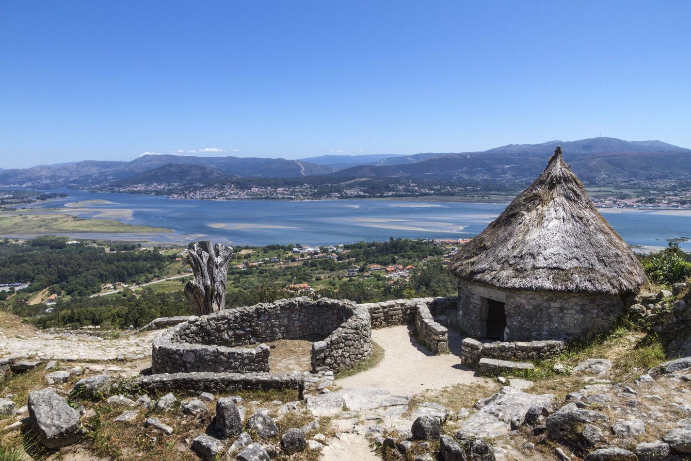 Storvandre: Santa Trega