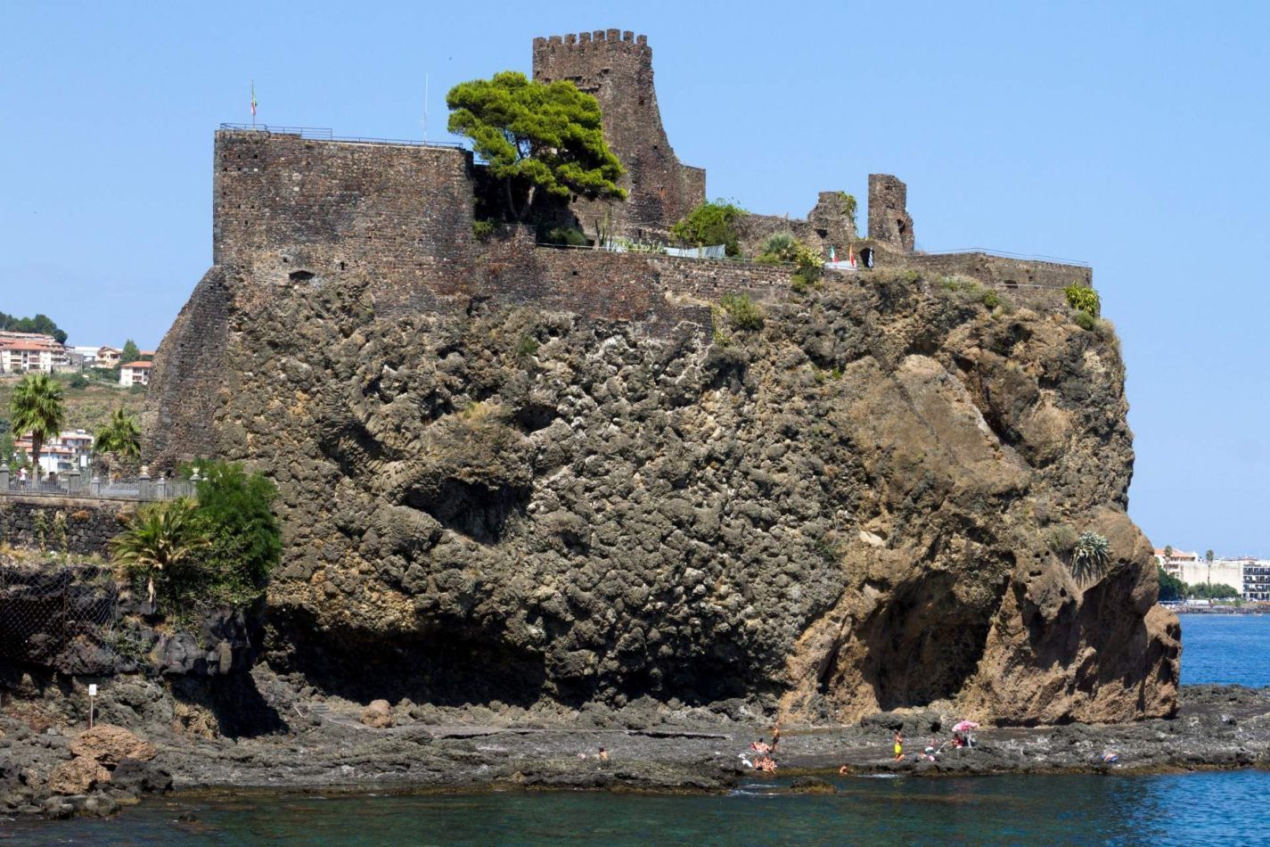 Storvandre: Aci Trezza