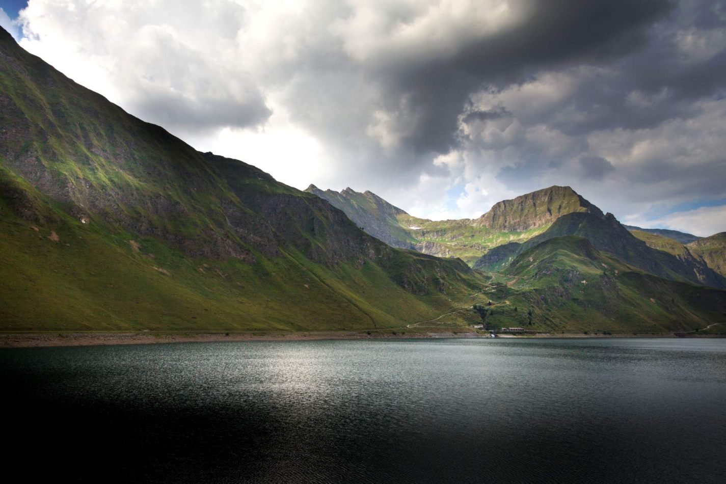 Storvandre: Ritom Lake