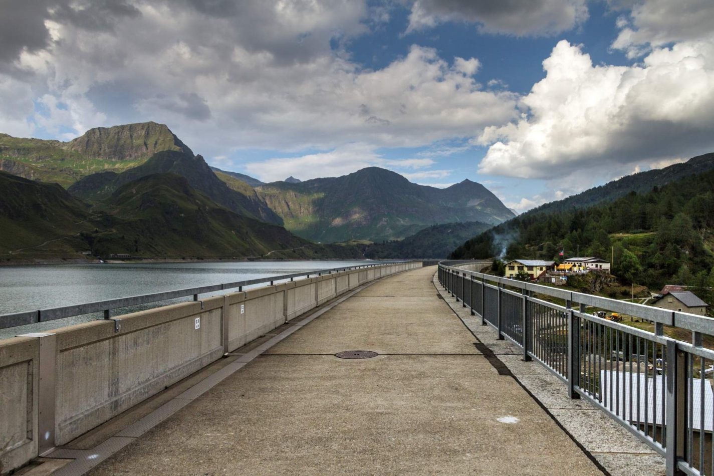 Storvandre: Ritom Lake