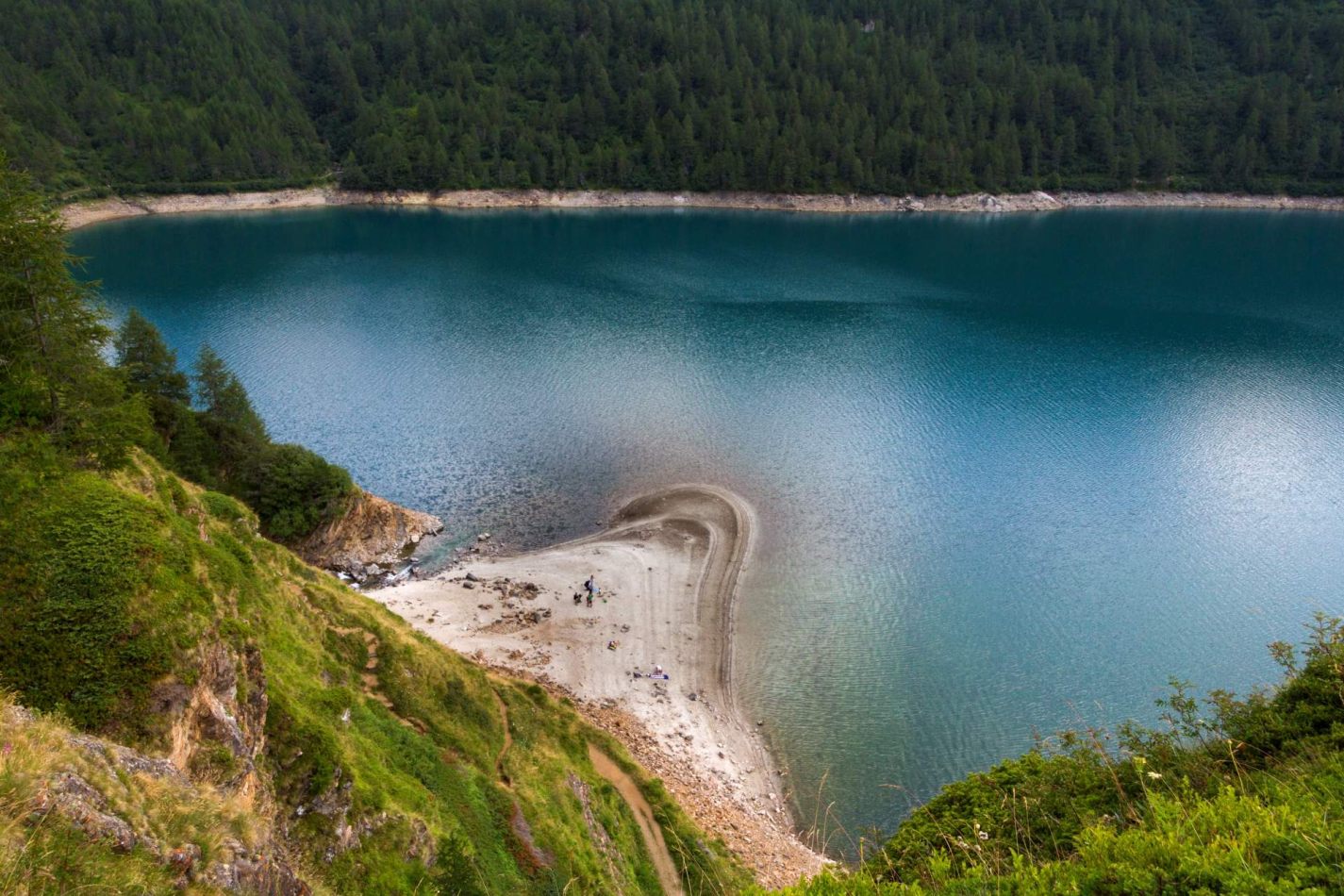 Storvandre: Ritom Lake