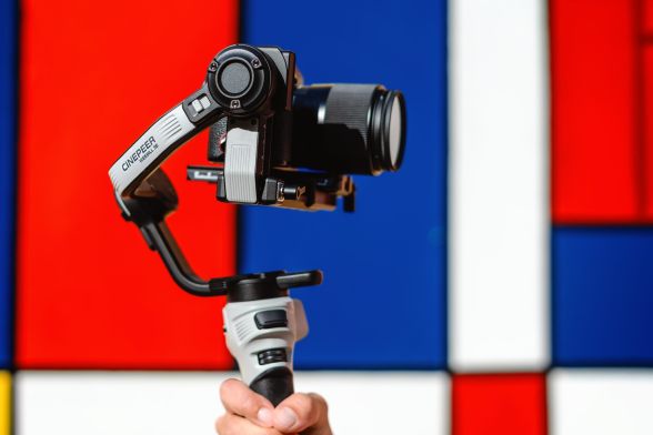 Do You Still Need a Gimbal  Zhiyun CinePeer Weebill 3E Test