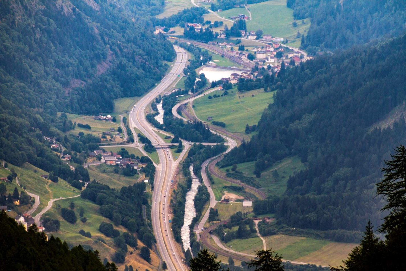 Storvandre: Ritom Lake