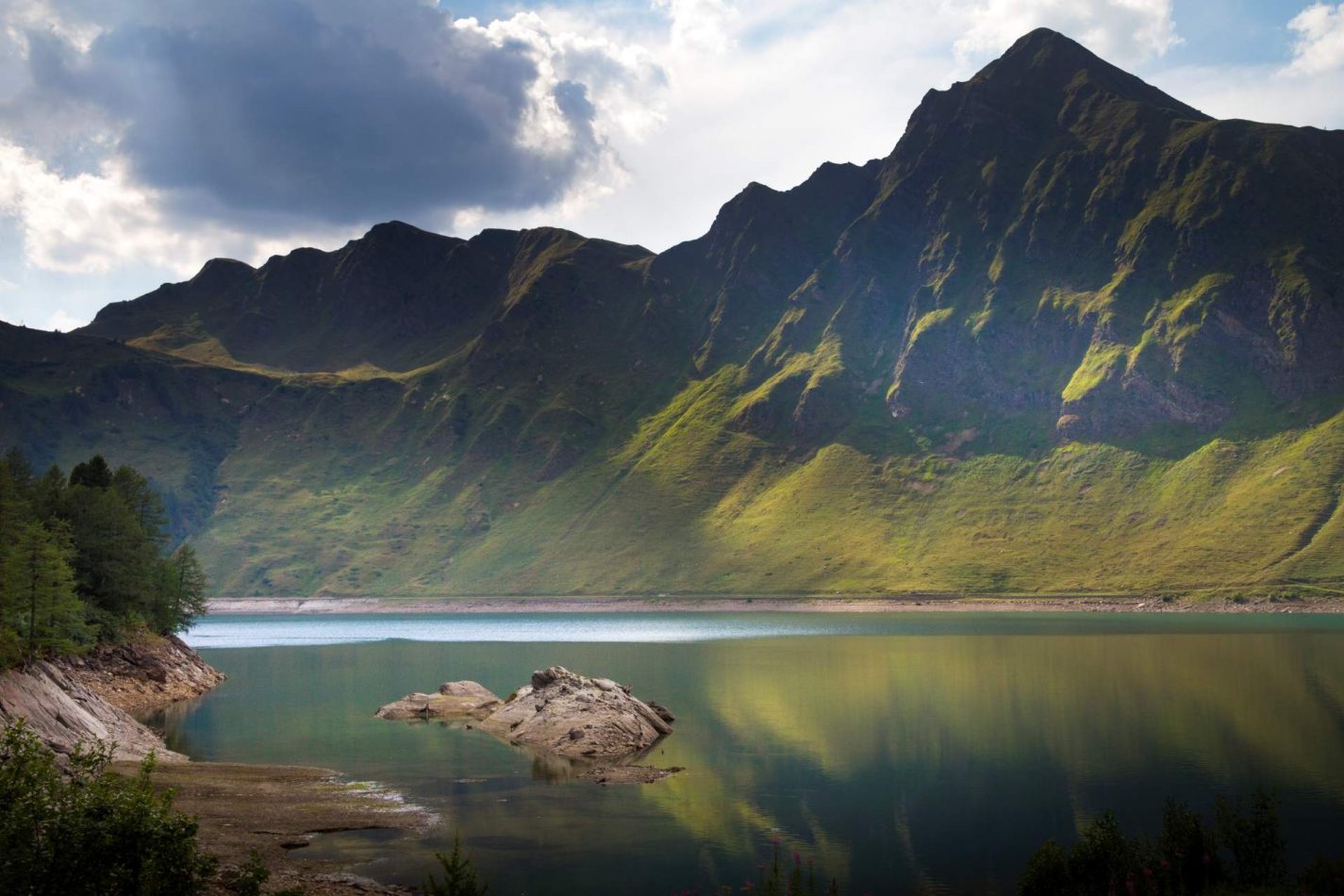 Storvandre: Ritom Lake