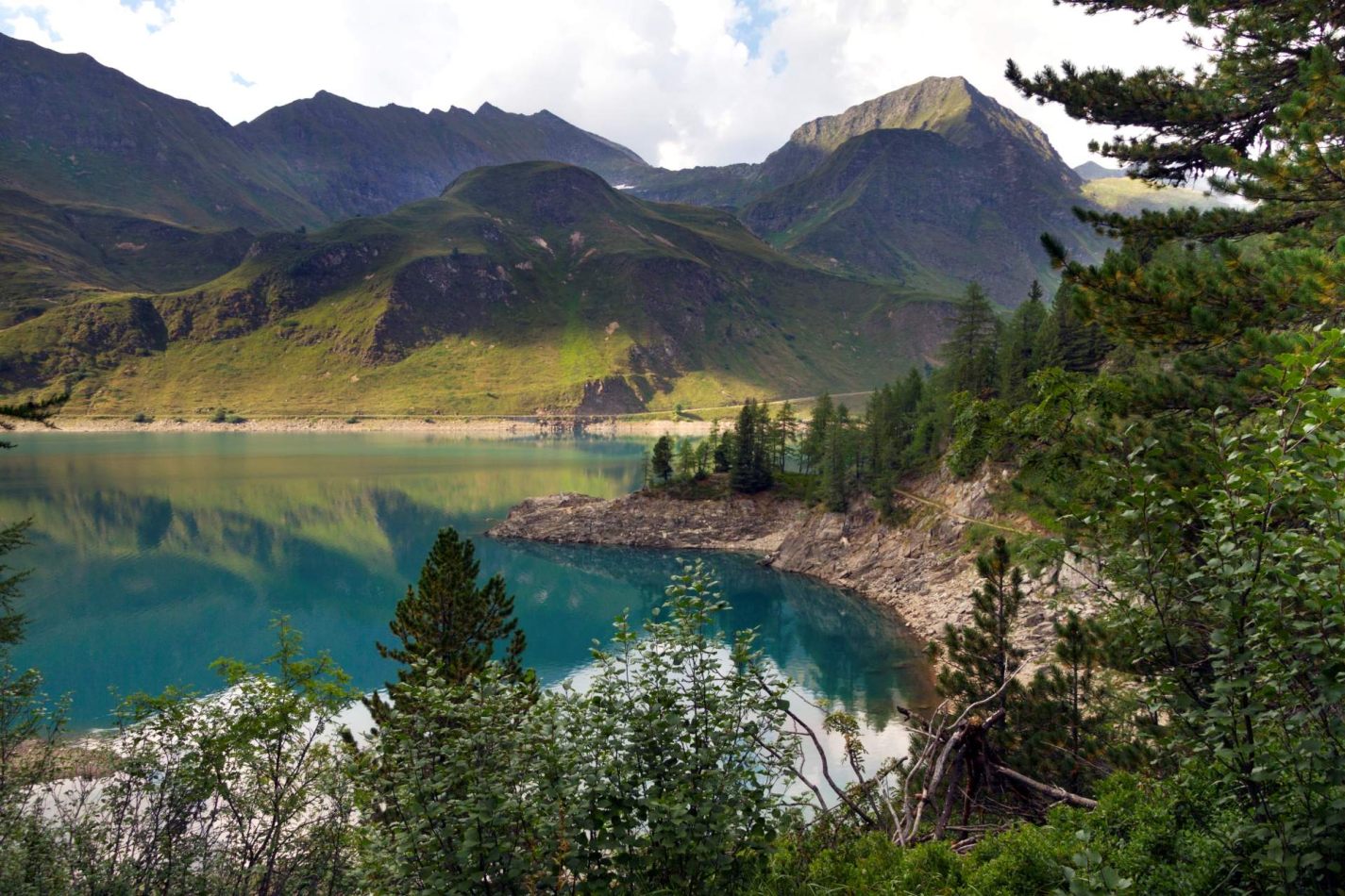 Storvandre: Ritom Lake