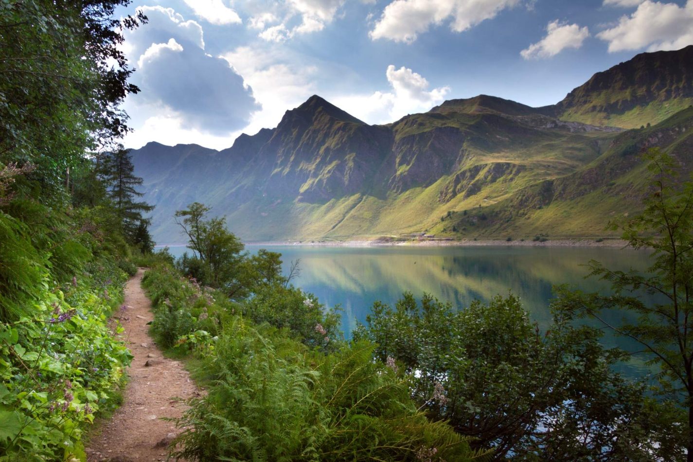 Storvandre: Ritom Lake