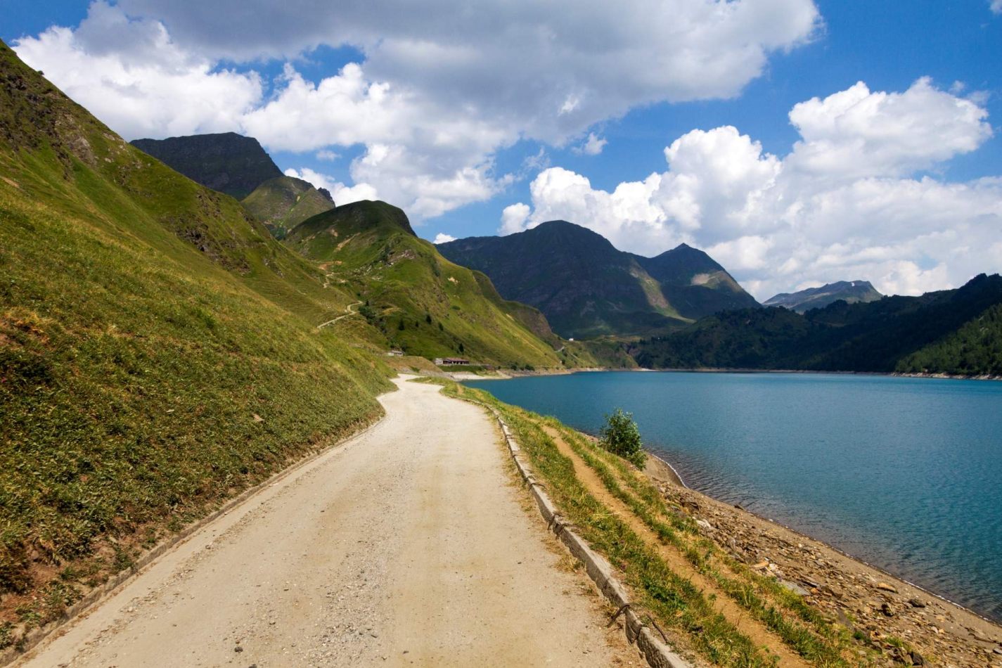 Storvandre: Ritom Lake