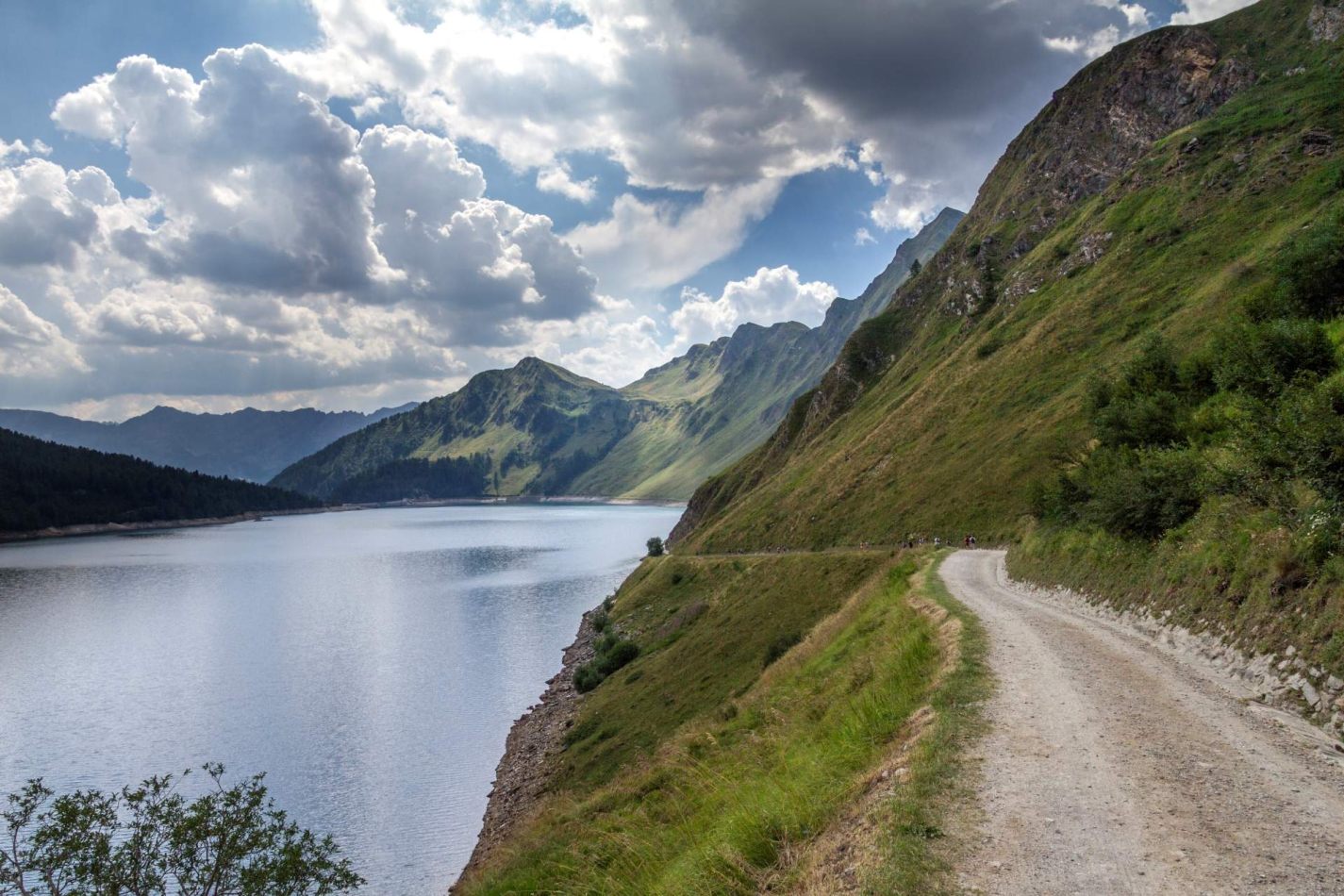 Storvandre: Ritom Lake