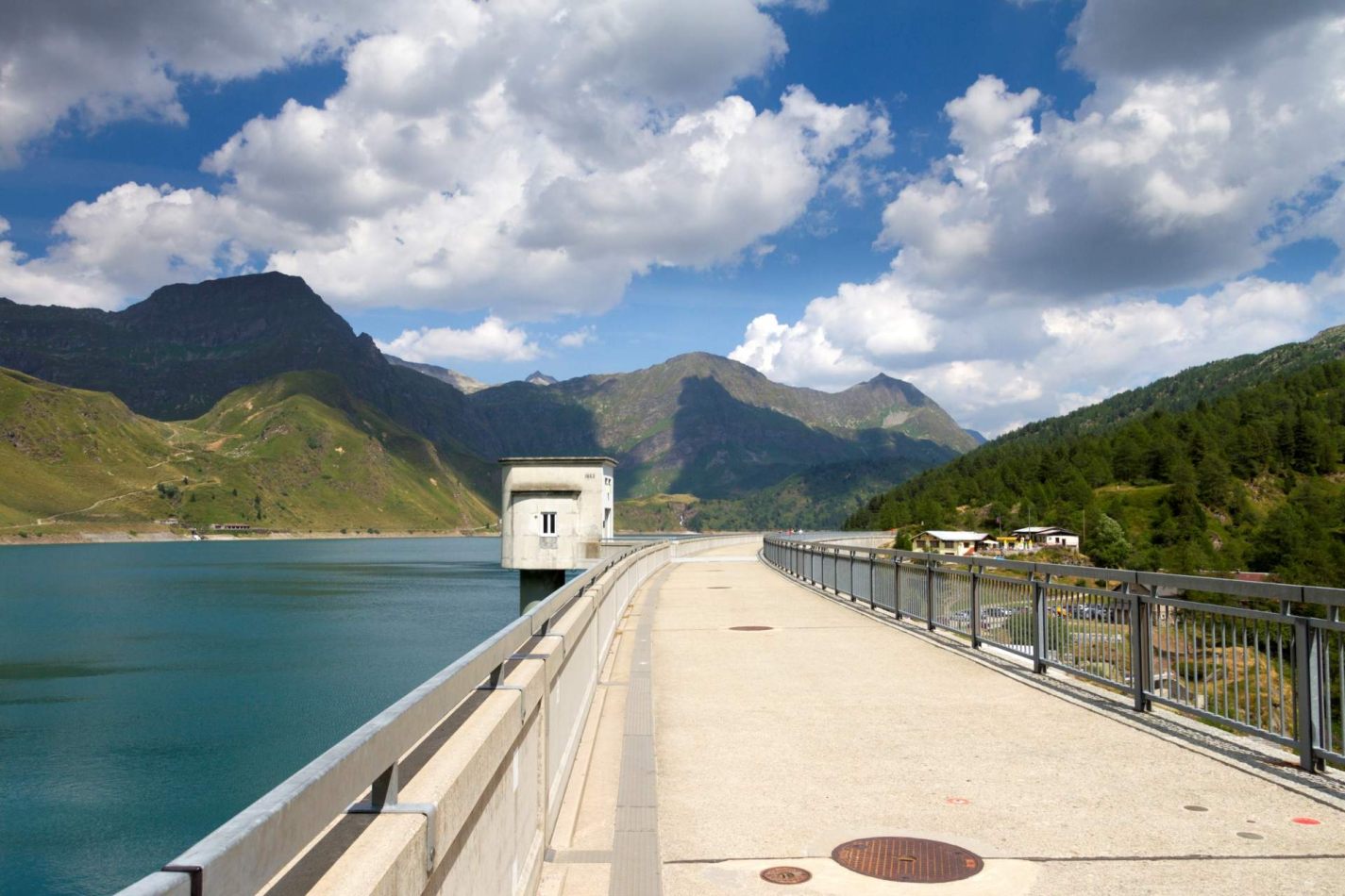 Storvandre: Ritom Lake