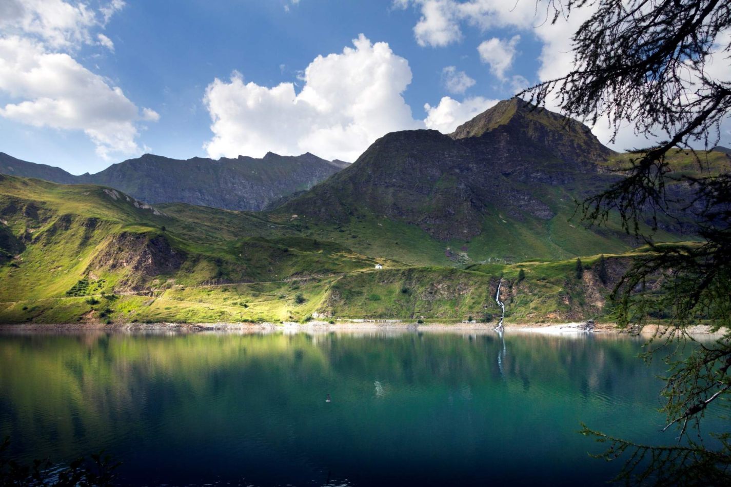 Storvandre: Ritom Lake