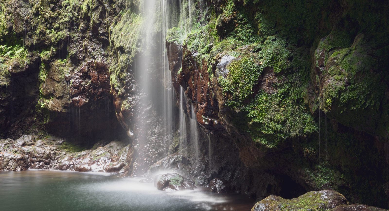 The Caldeir� o Verde Waterfall