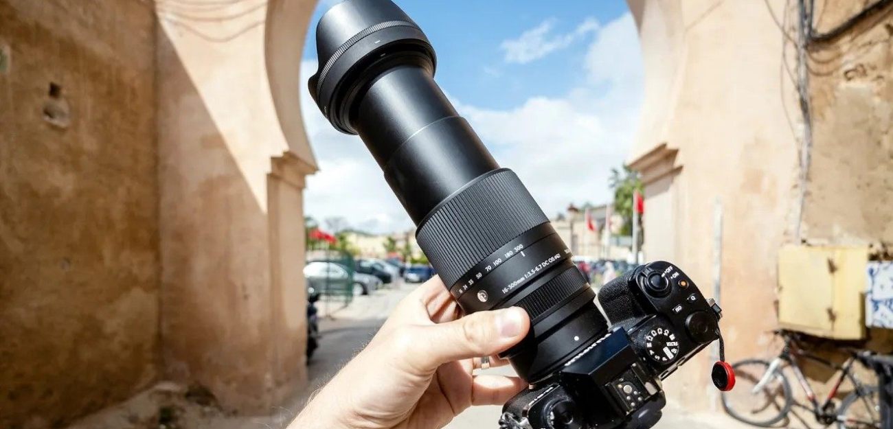 Sigma 16 300mm F3 5 6 7 DC OS The Almost Perfect Travel Zoom Lens